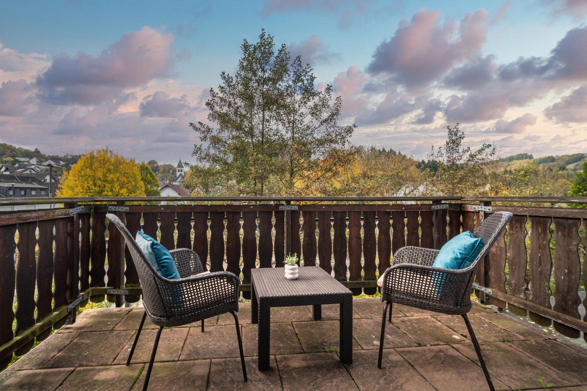 Balkon Zimmer - Apartment Gonnersdorf  Exterior photo